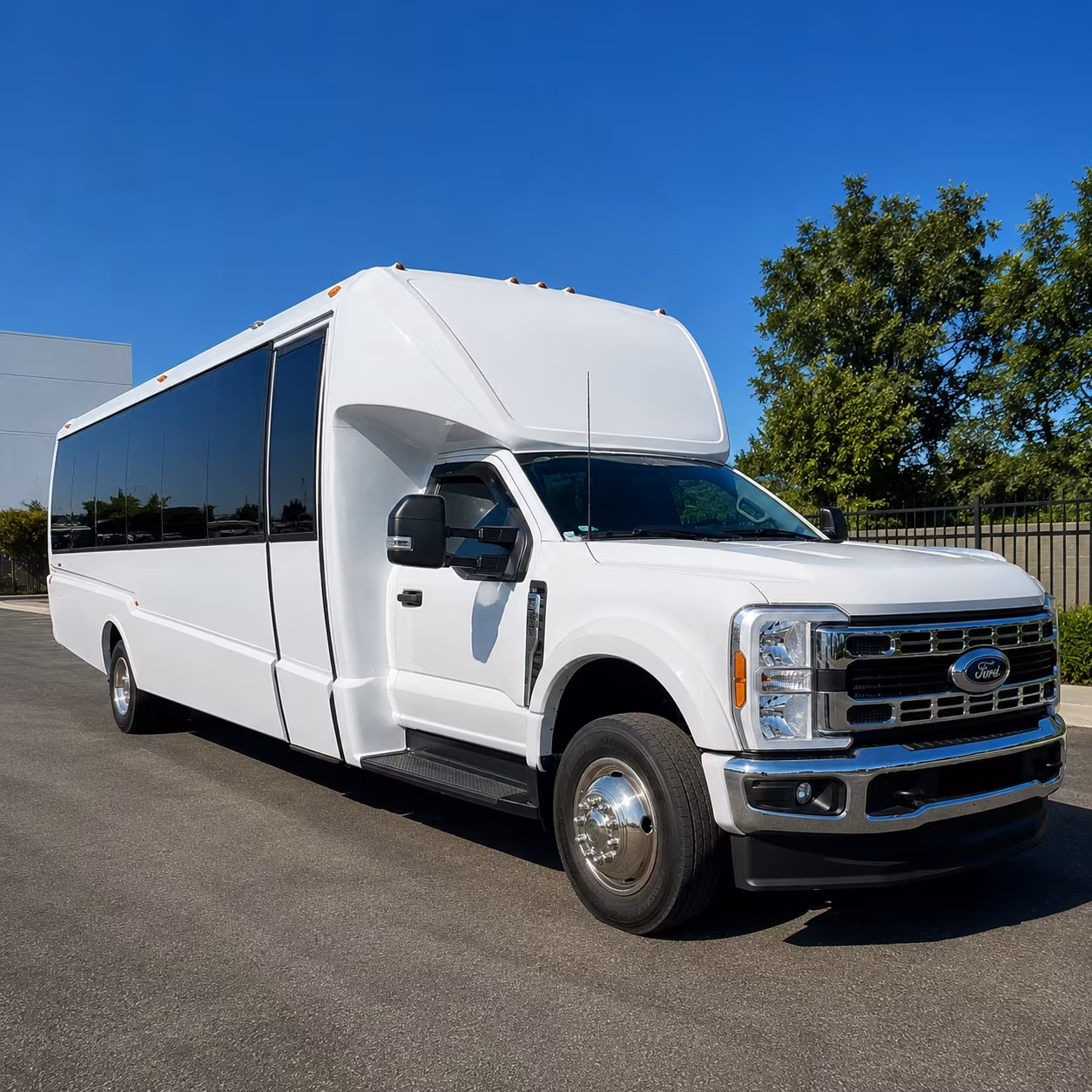 aurora private bus rentals for aurora concerts and festivals