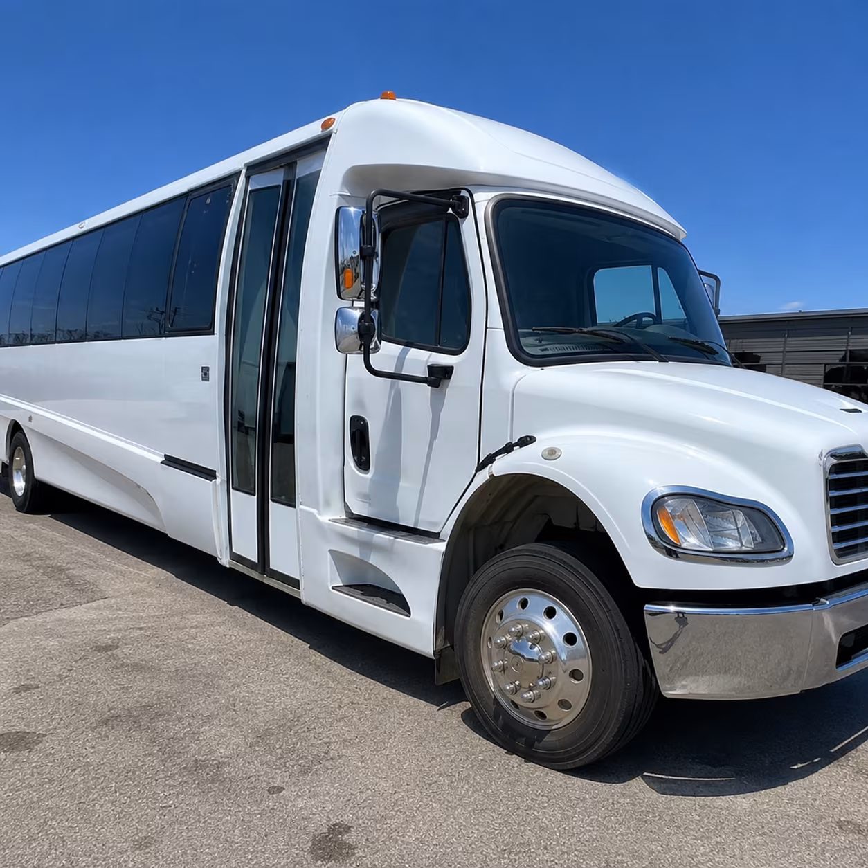 lakewood charter bus rentals for rehearsal dinners