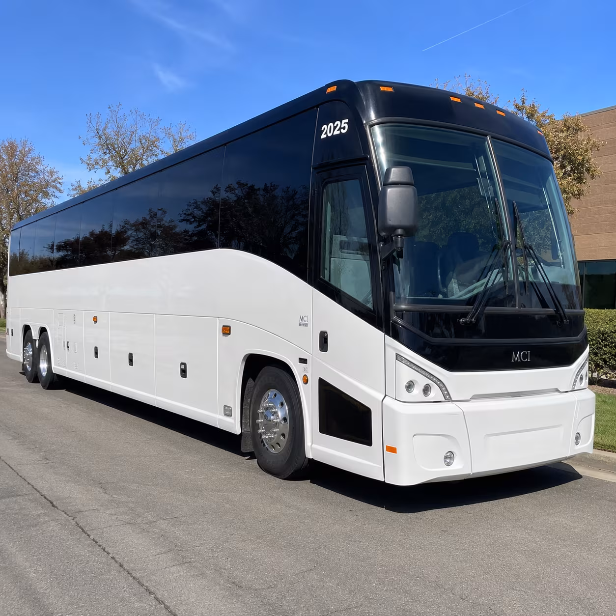 lakewood spacious charter bus rentals for lakewood winery tours