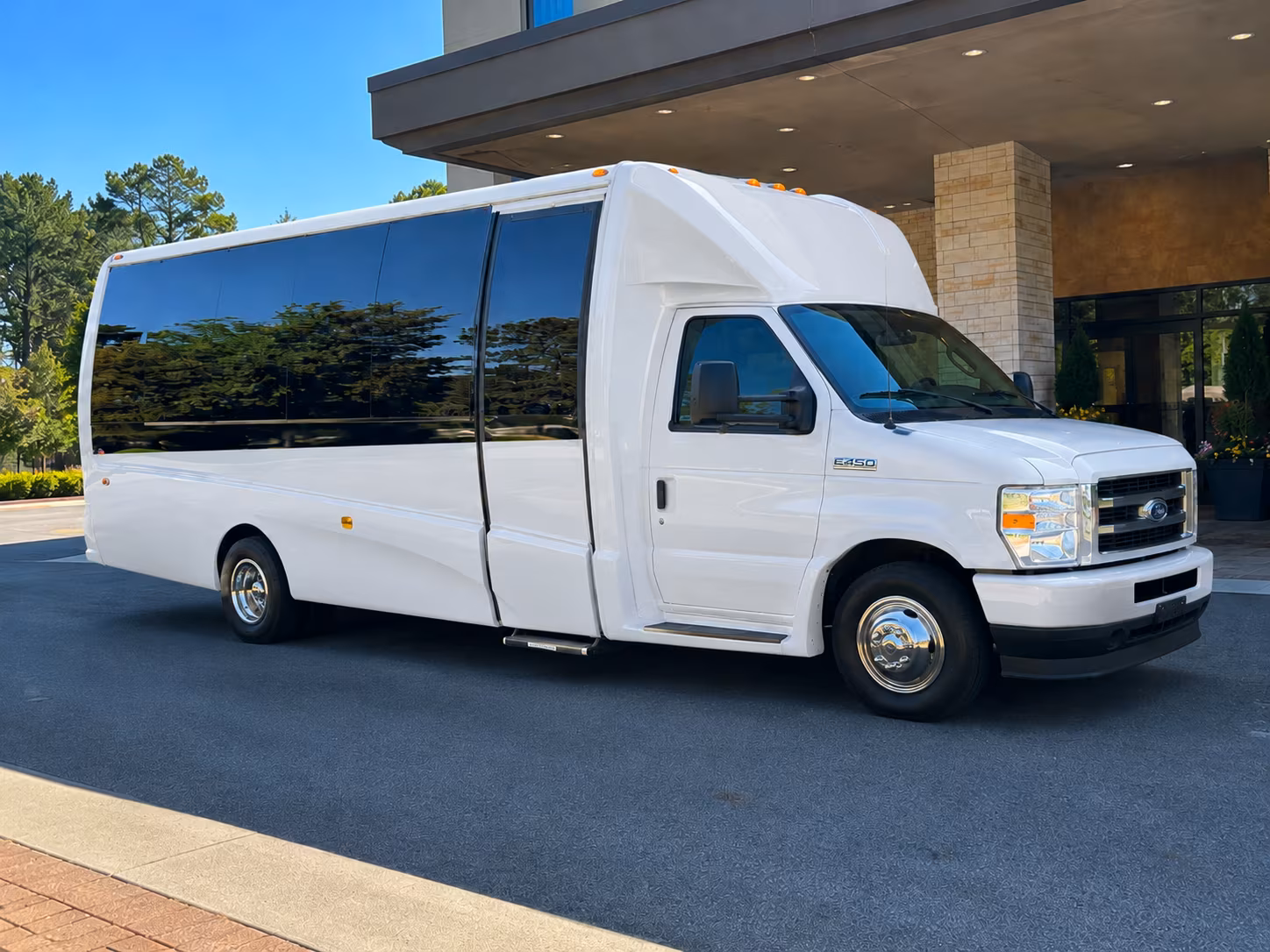 plan your colorado mountain winefest trip with a group charter from centennial
