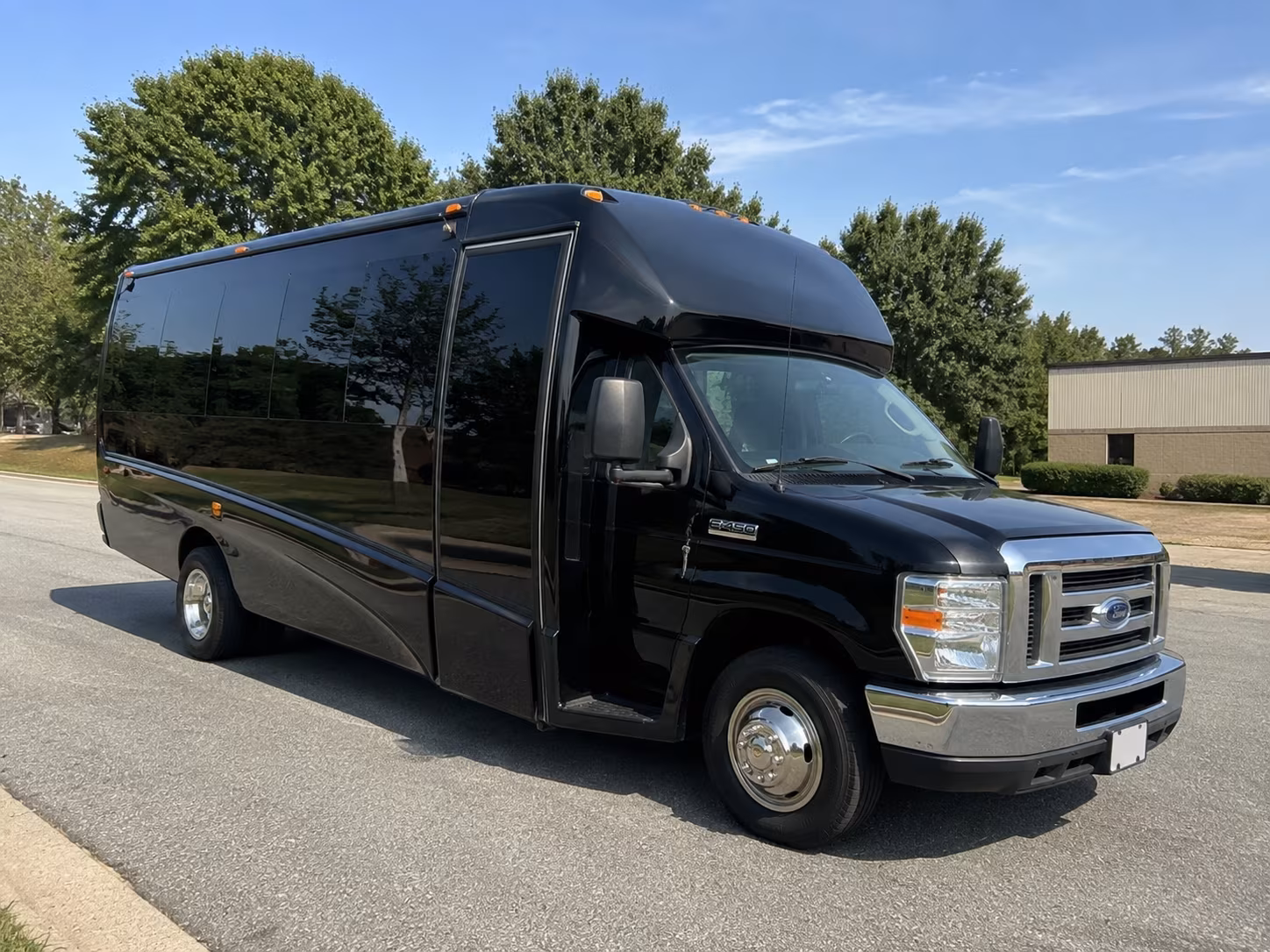 shuttle guests between denver tech center hotels and your centennial venue with ease