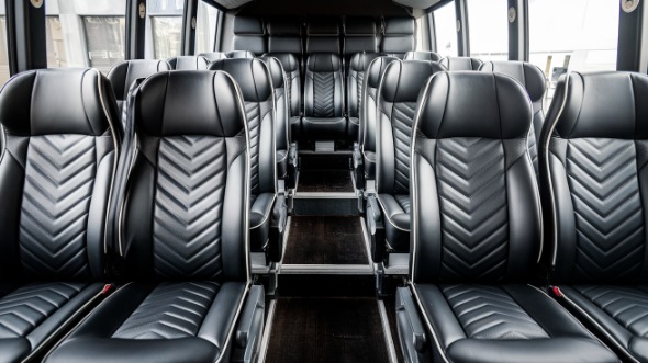 28 passenger minibus rental highlands ranch